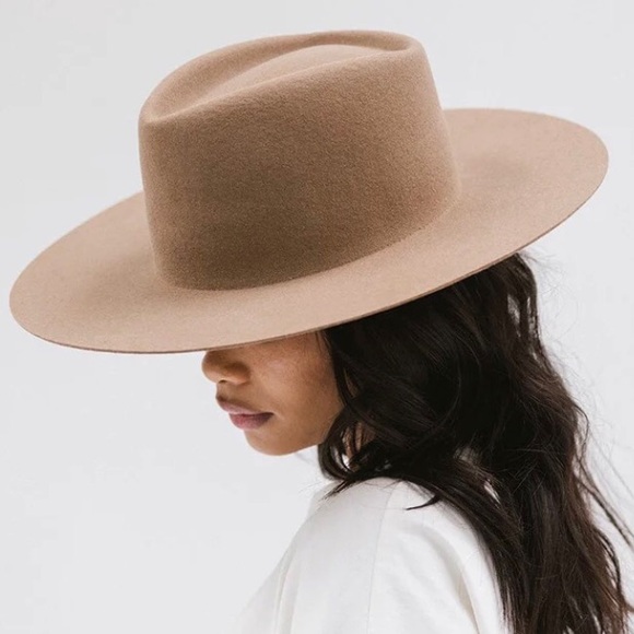 Gigi Pip Dakota Triangle Crown - Picture 2 of 10